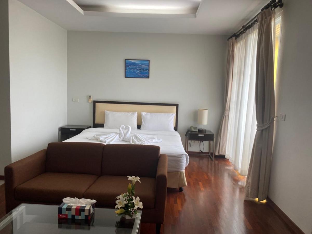 The Park 304 Executive Serviced Apartment Si Maha Phot 외부 사진