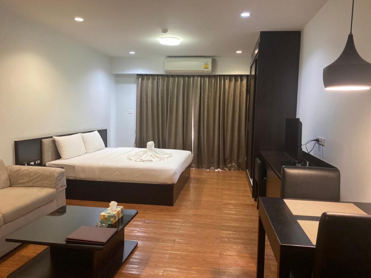 The Park 304 Executive Serviced Apartment Si Maha Phot 외부 사진