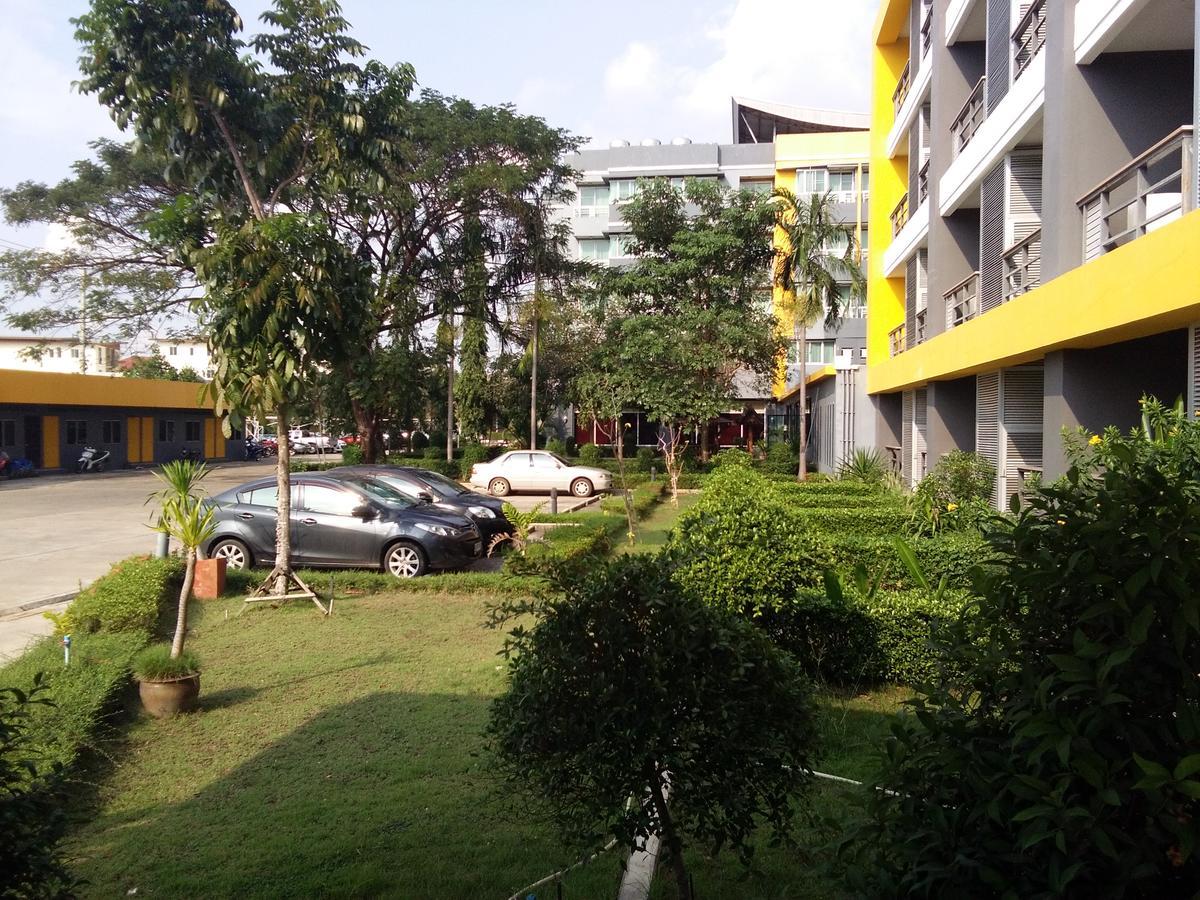 The Park 304 Executive Serviced Apartment Si Maha Phot 외부 사진