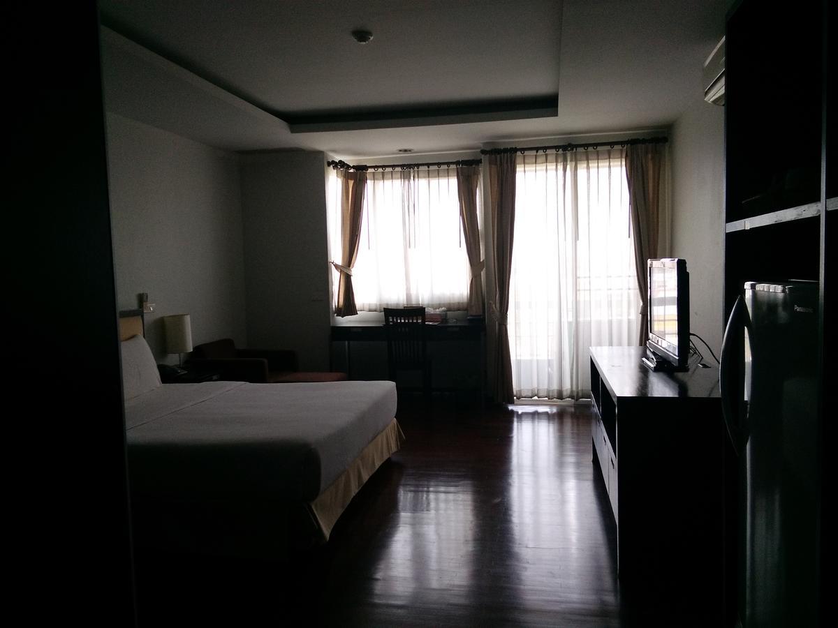 The Park 304 Executive Serviced Apartment Si Maha Phot 외부 사진