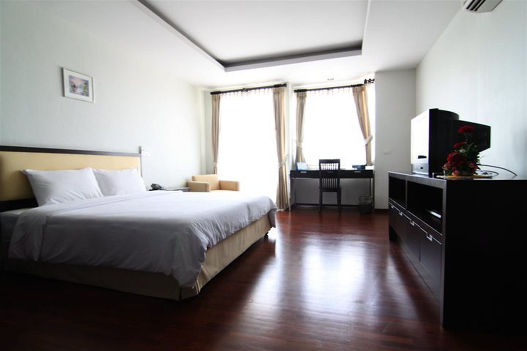 The Park 304 Executive Serviced Apartment Si Maha Phot 외부 사진